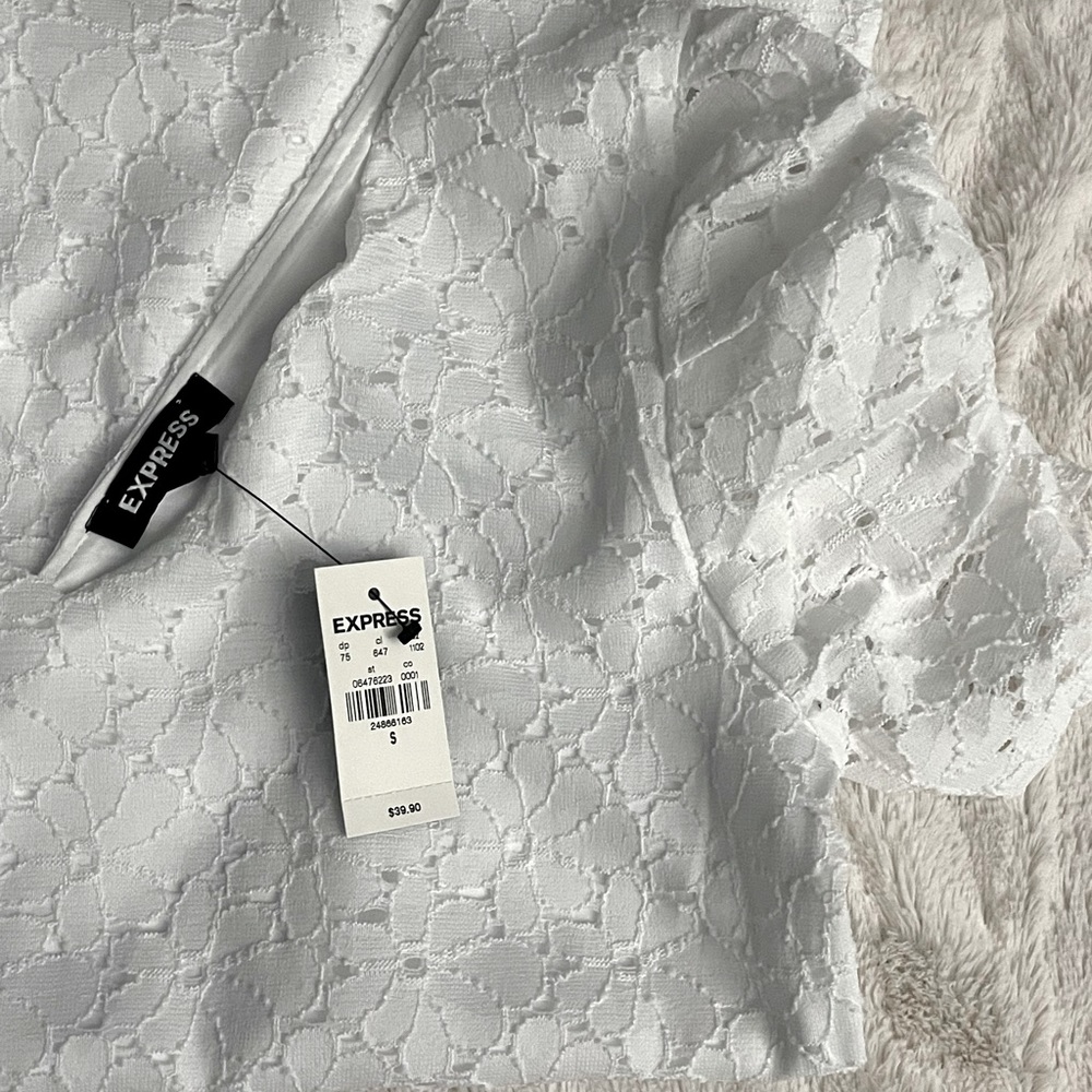 Express Blouse - Picture 2 of 3